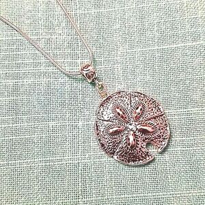 Necklace sand dollar pendant silver plated New
